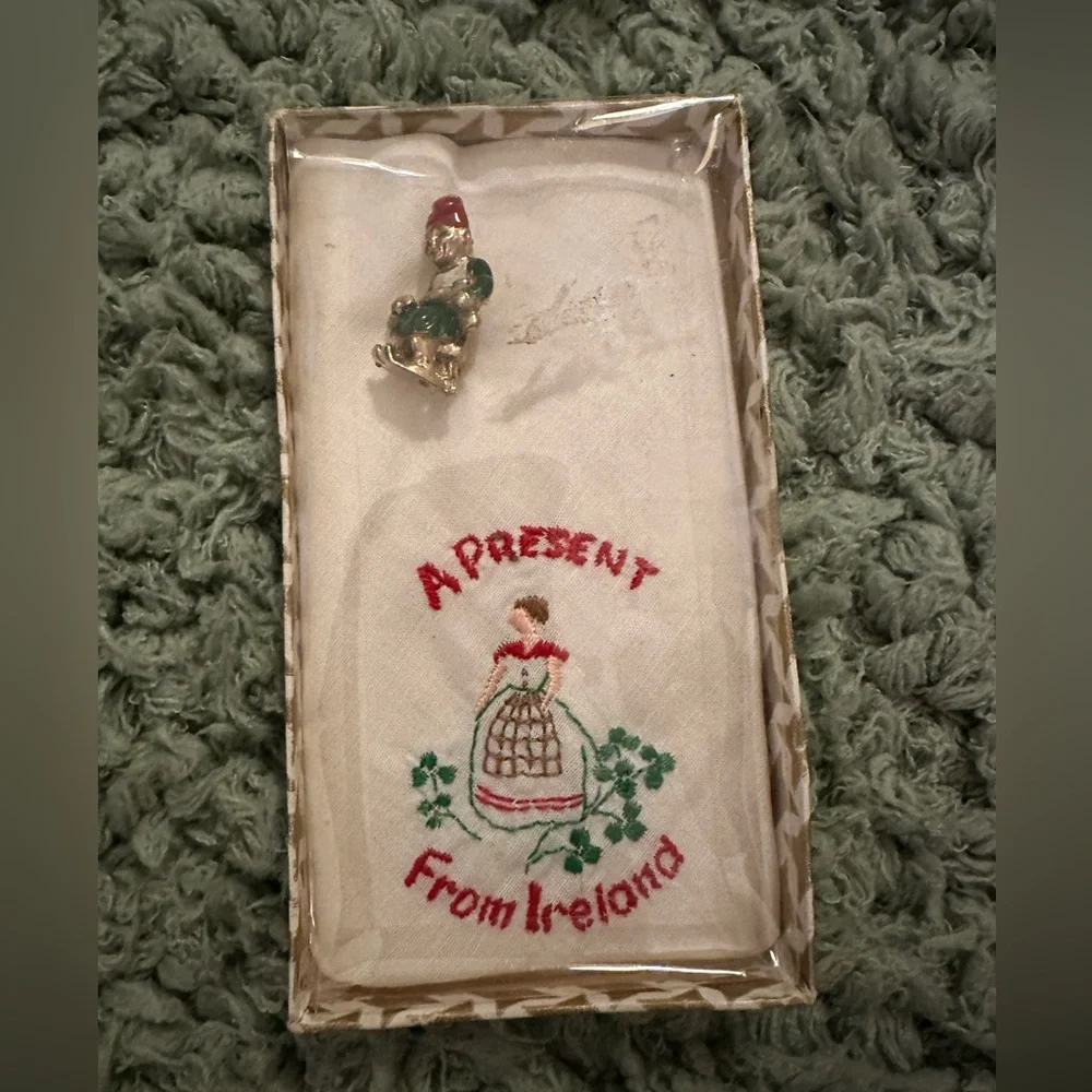 Vintage Hankerchief and Brooch Pin Irish Ireland Leprechaun